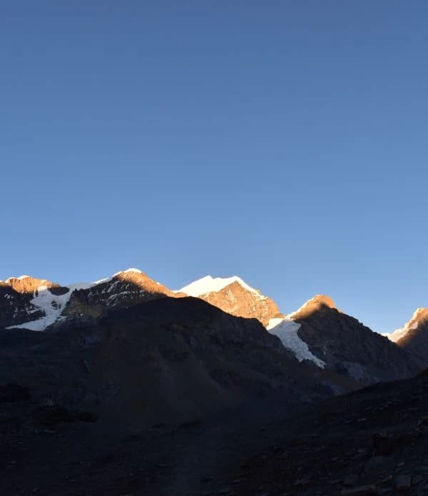 Everest Base Camp Trek Vs Annapurna Circuit Trek
