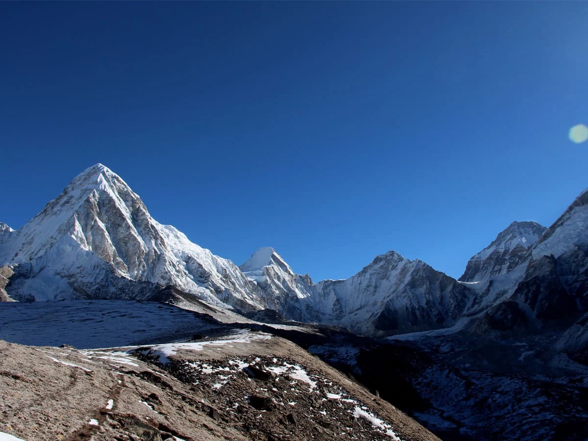 ebc island peak climbing 17 days