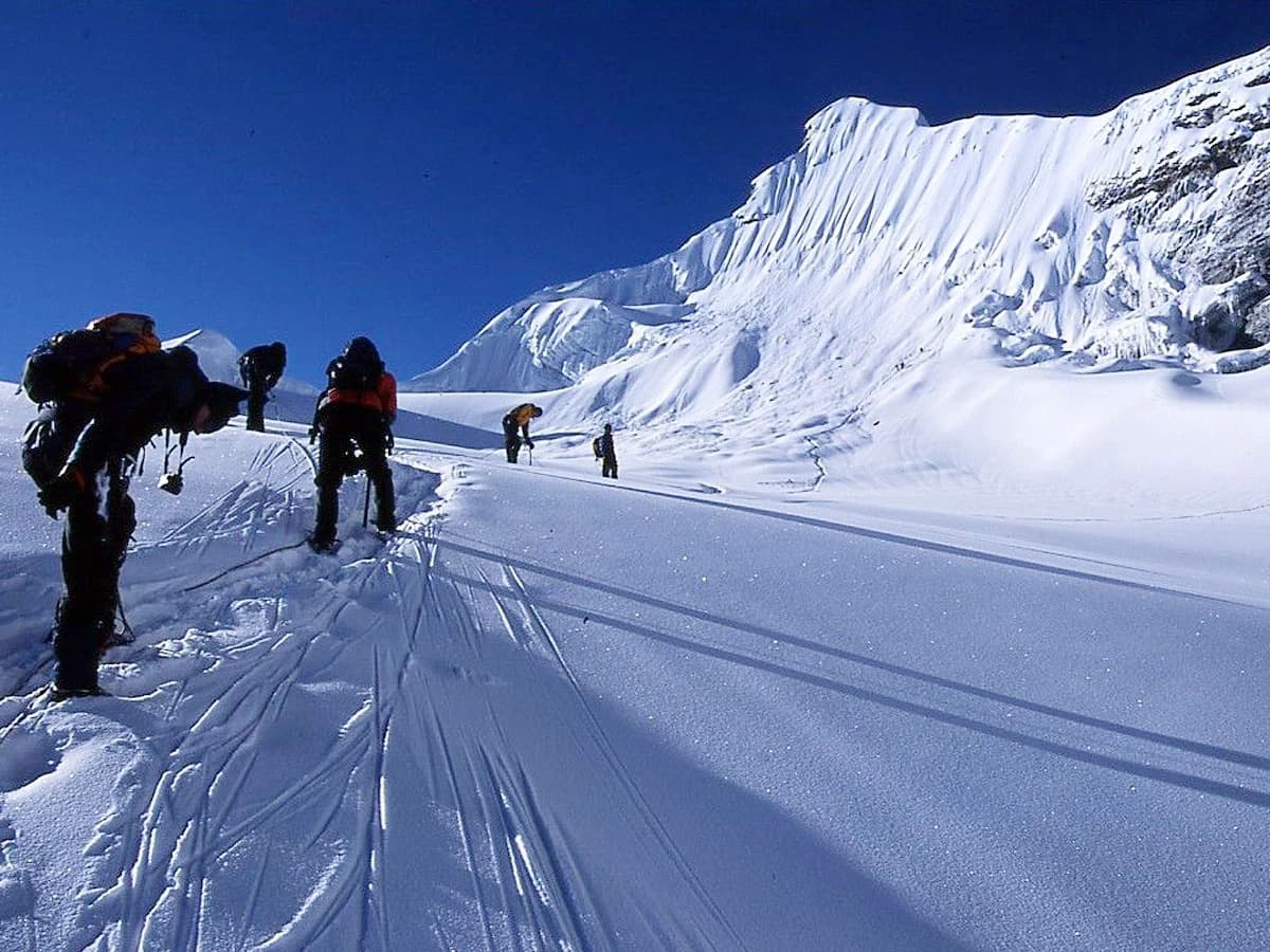 island peak climbing