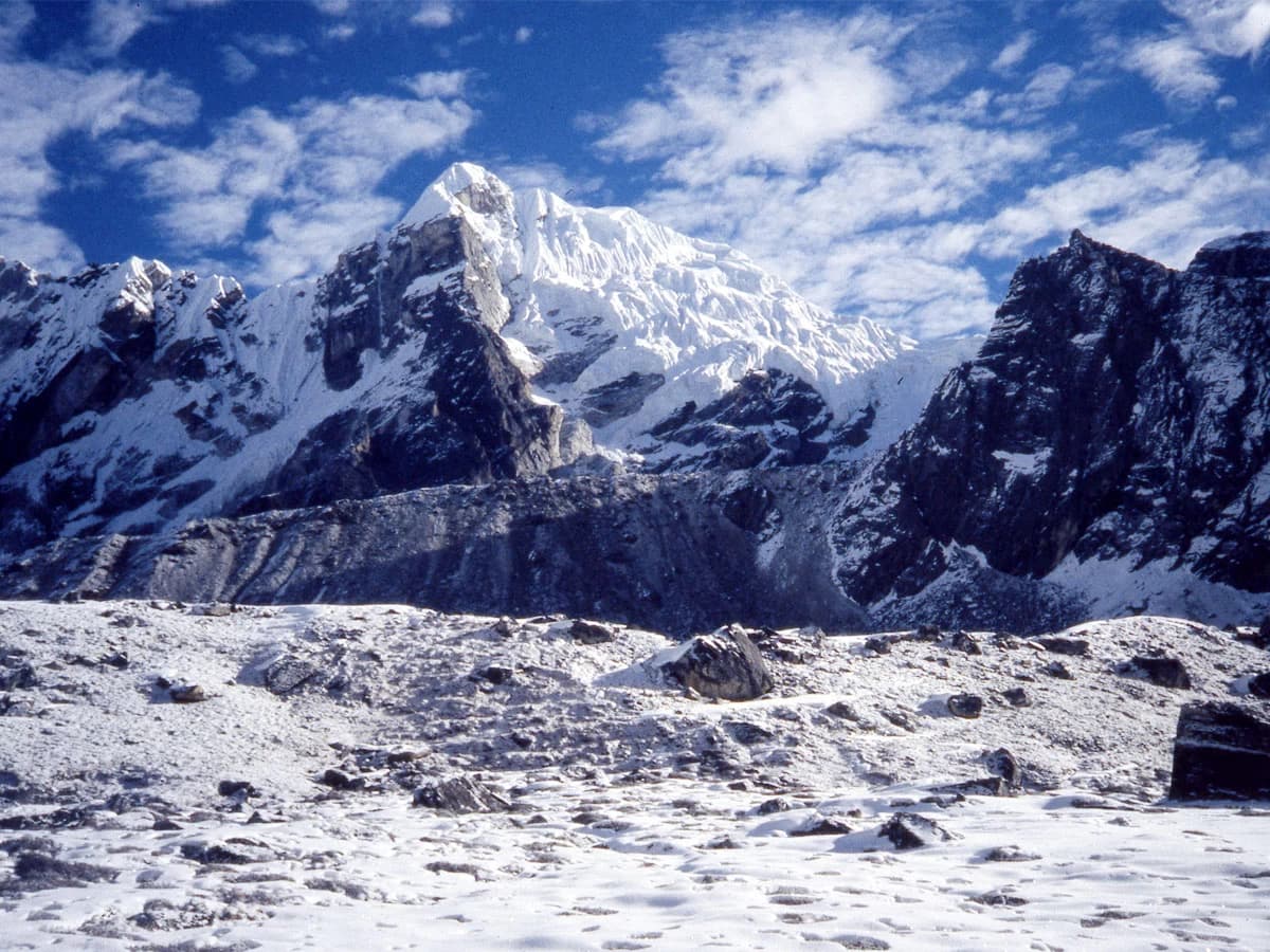 lobuche peak climbing