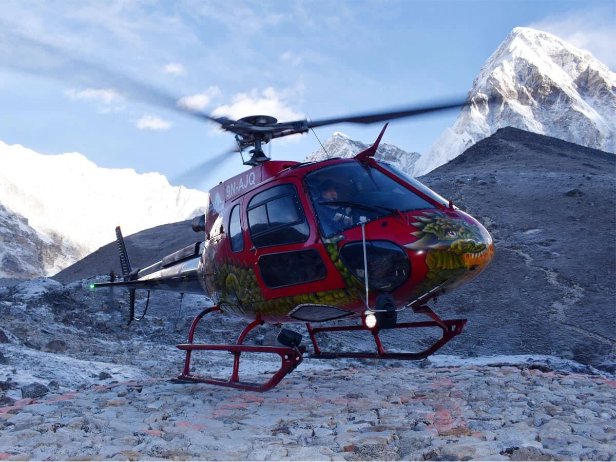 everest base camp trek with helicopter return