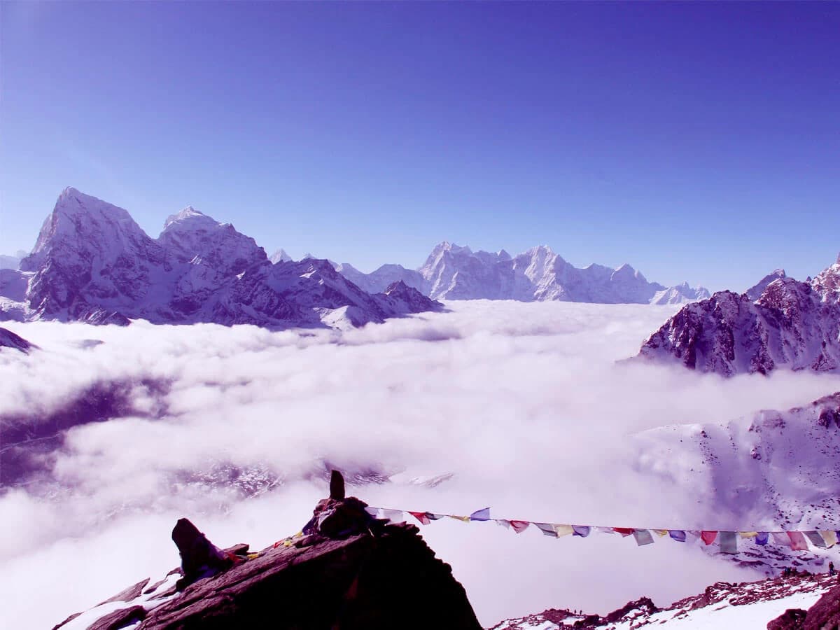 view from gokyo-ri