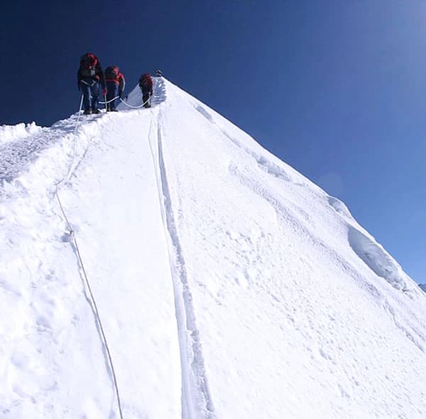 Ebc Island peak climbing