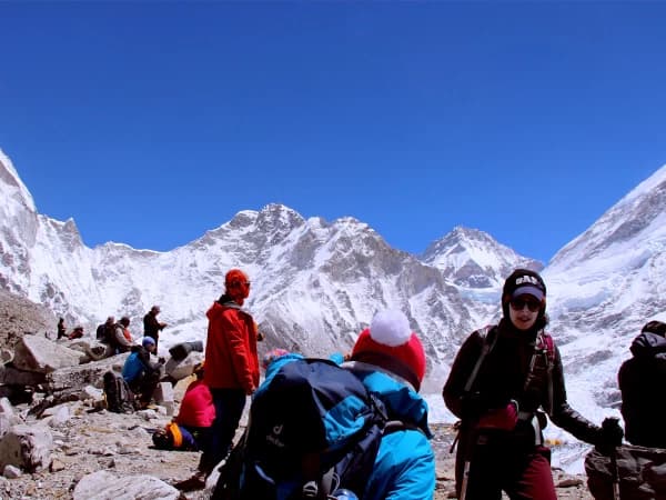 Everest Trek With Sleeping At Base Camp